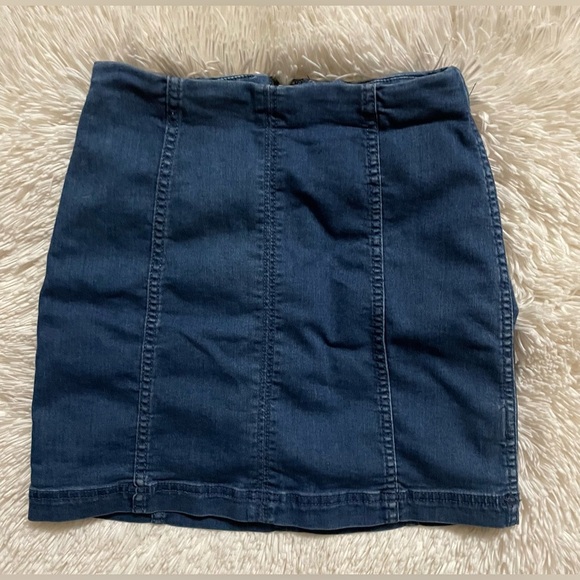 Free People Women's Faded Indigo Modern Femme Denim Short Mini Skirt - Picture 4 of 6
